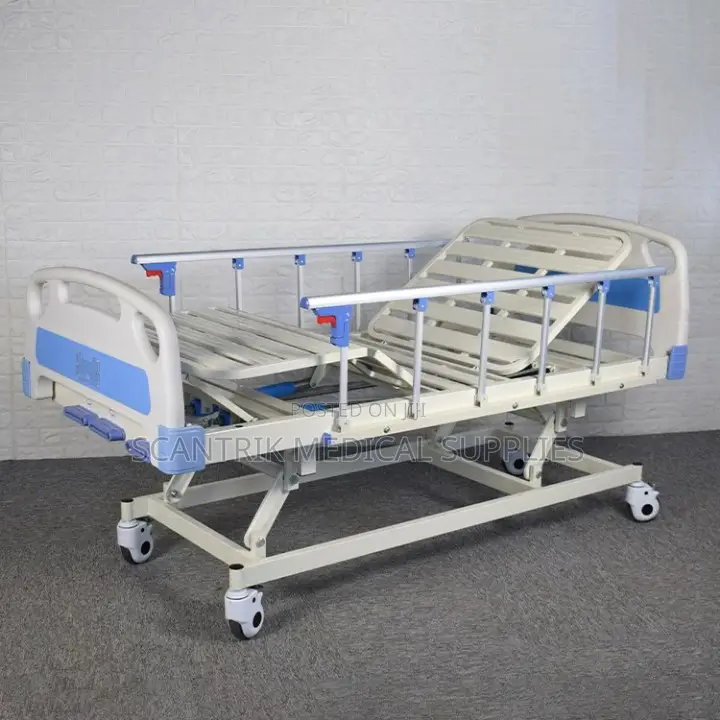 Two-Crank Manual Hospital Bed for Efficient Patient Care