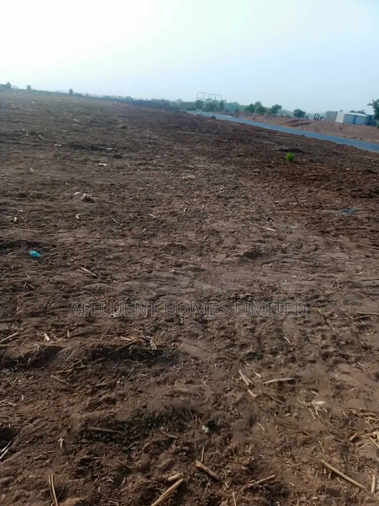 600sqm of Estate Residential Land for 5 Bedrm Duplex in Maitama 2