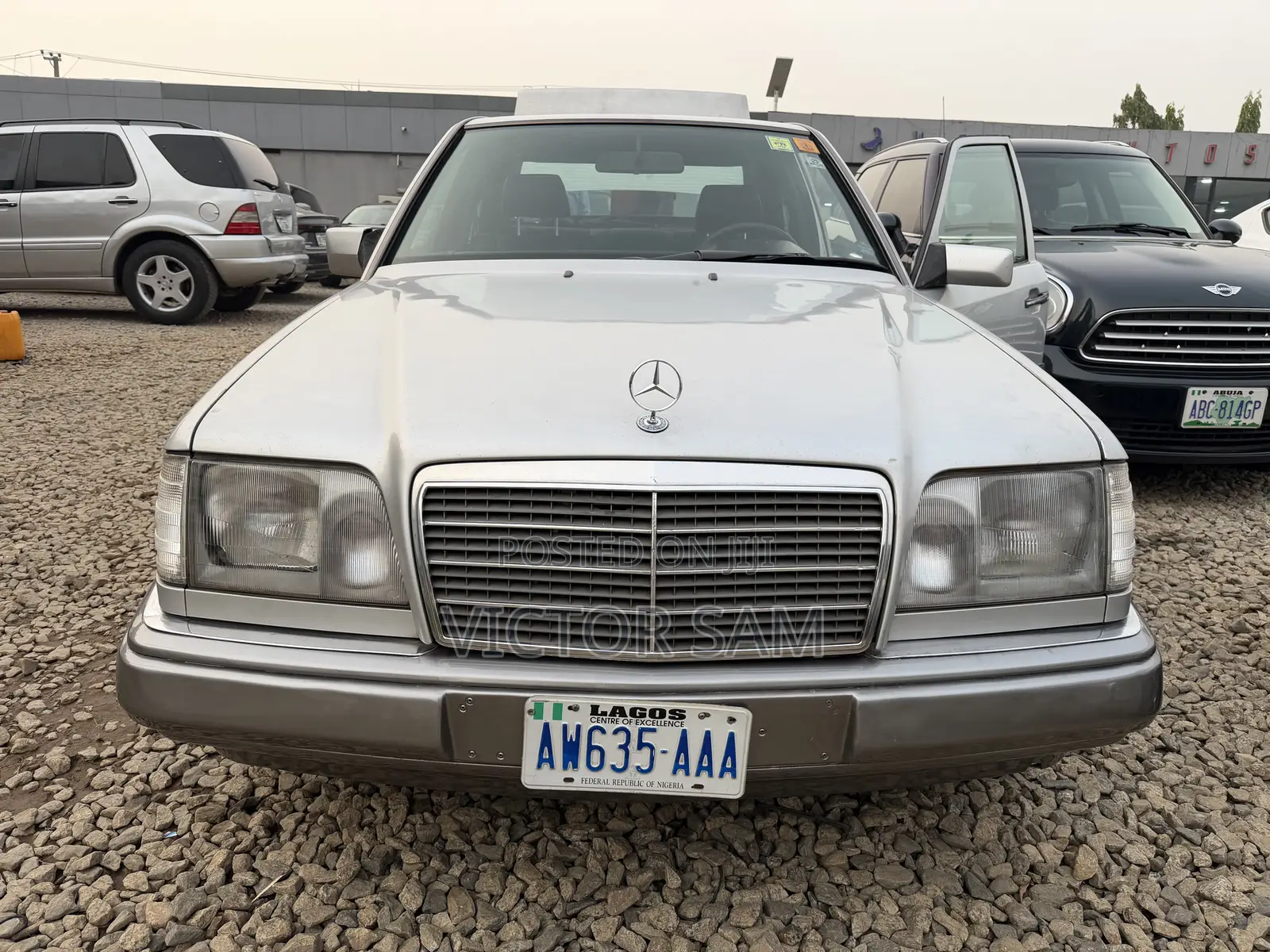Mercedes-Benz E200 1995 Silver