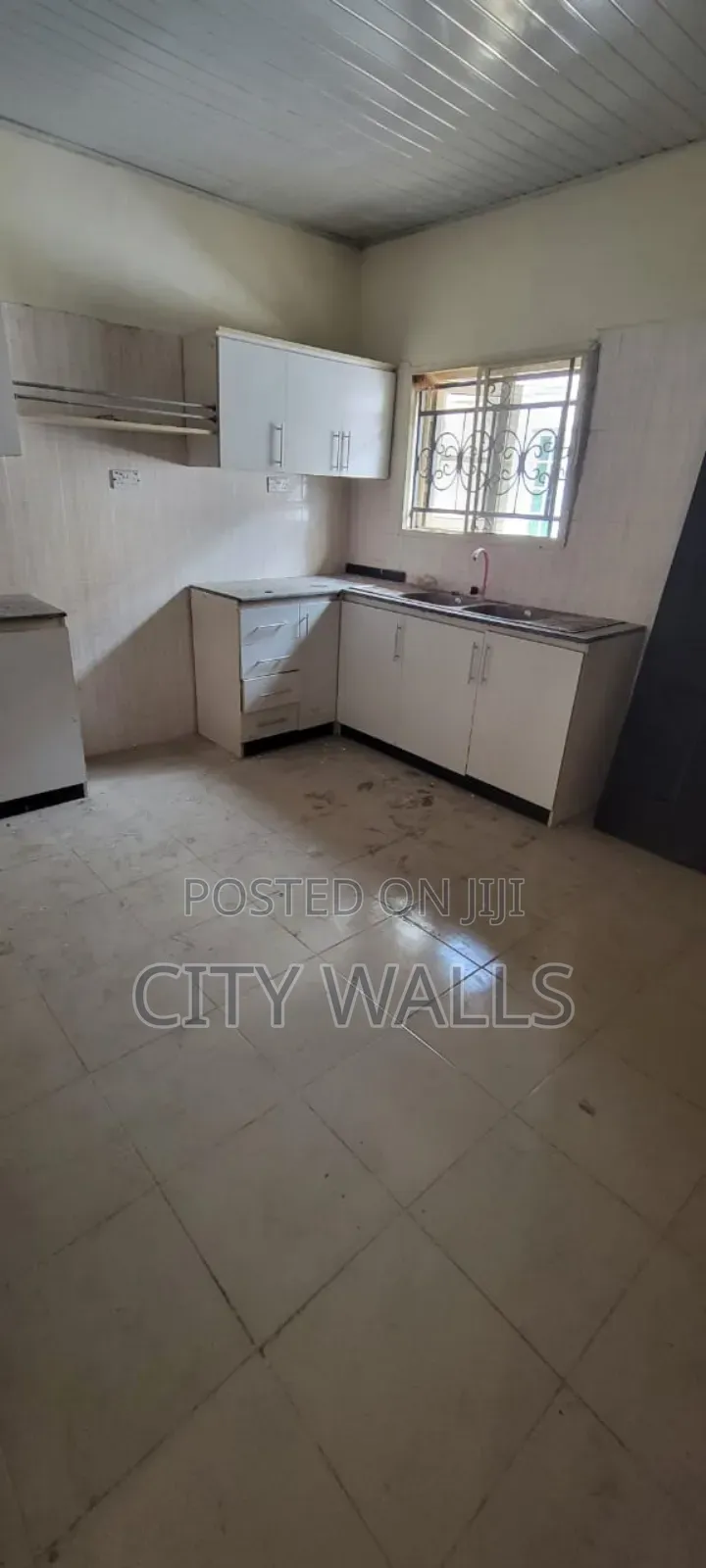 3bdrm Block of Flats in Lekki for rent