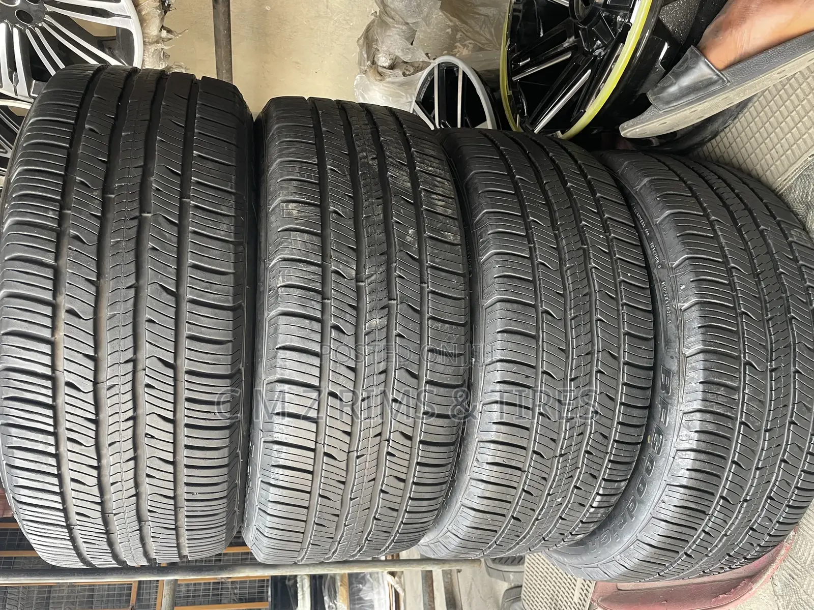 255/50r19 Tokunbo Tires