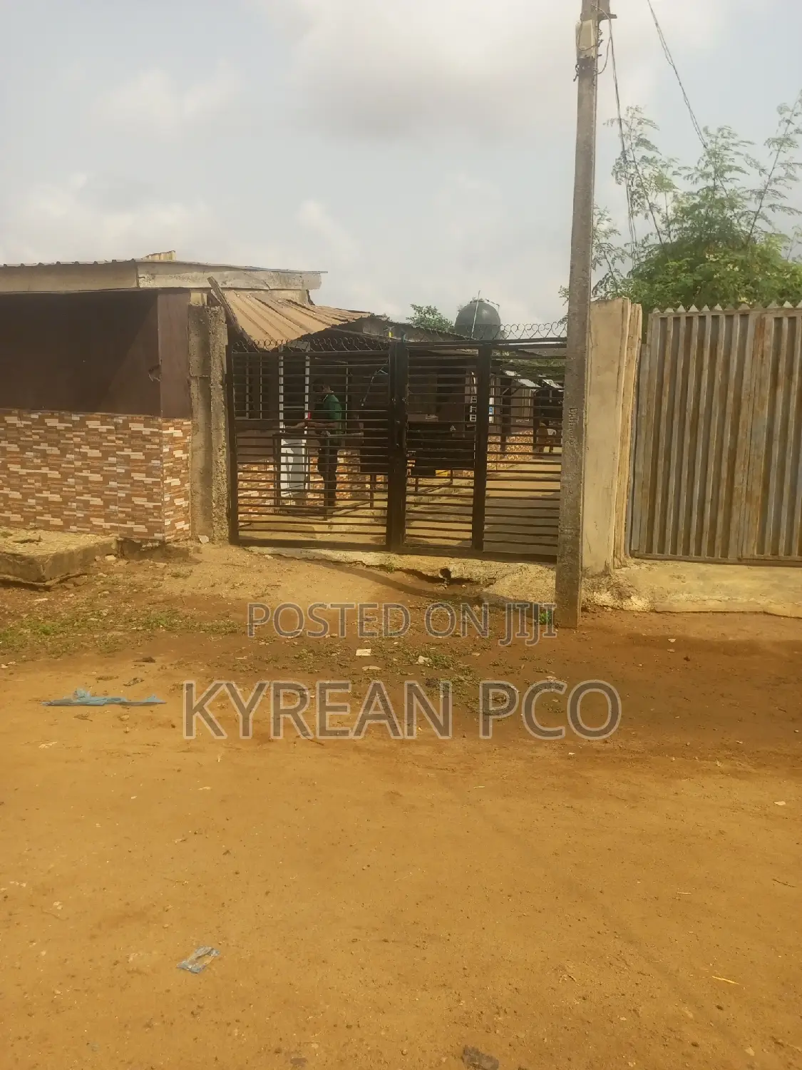7bdrm Block of Flats in Homart School, Ikorodu for sale
