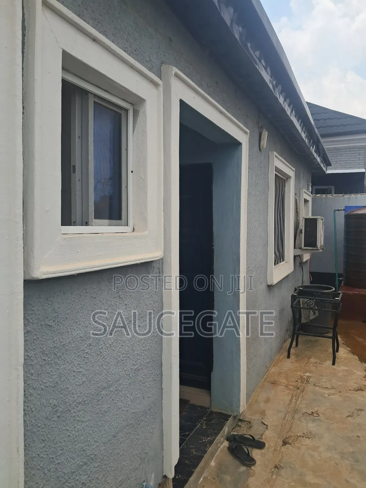 3bdrm Bungalow in Satellite Town Close for sale