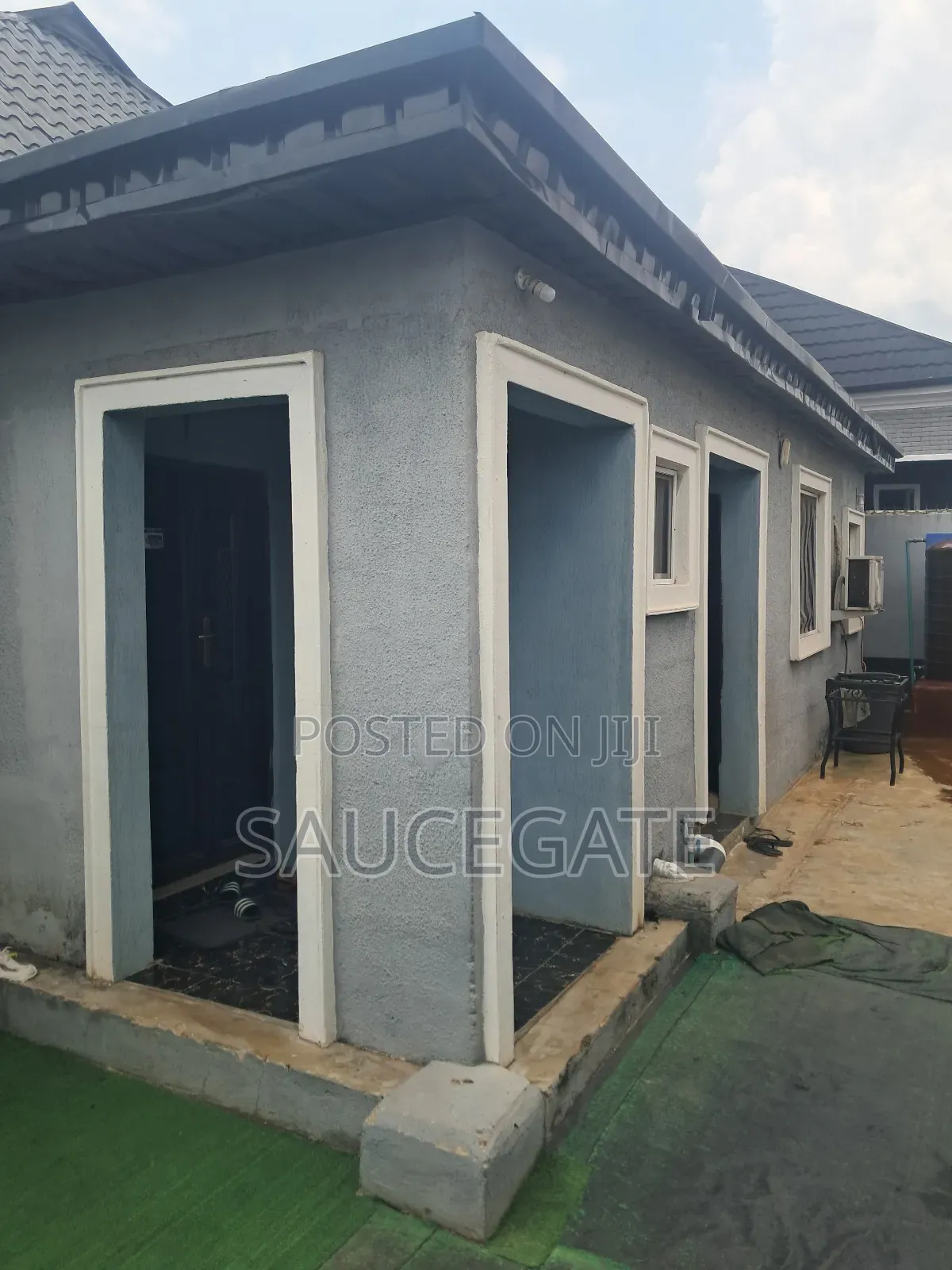 3bdrm Bungalow in Satellite Town Close for sale
