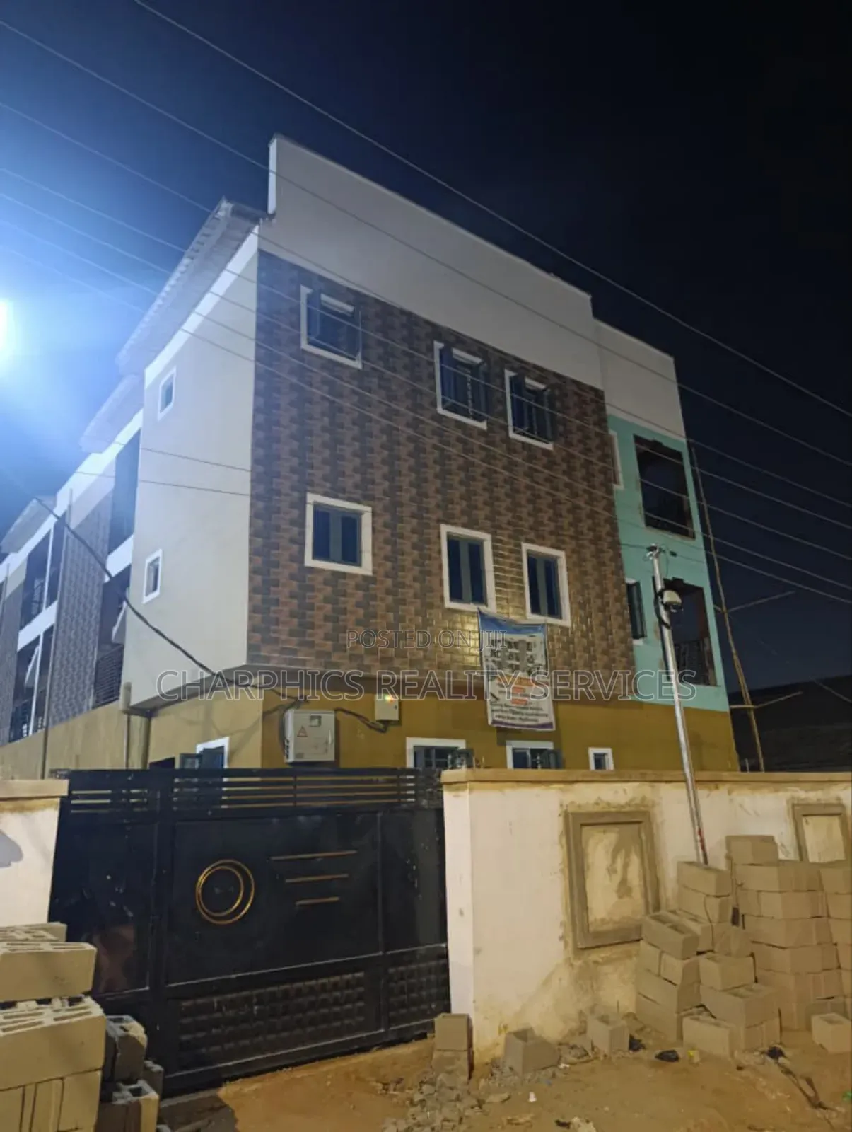 Mini Flat in Palmgroove for sale