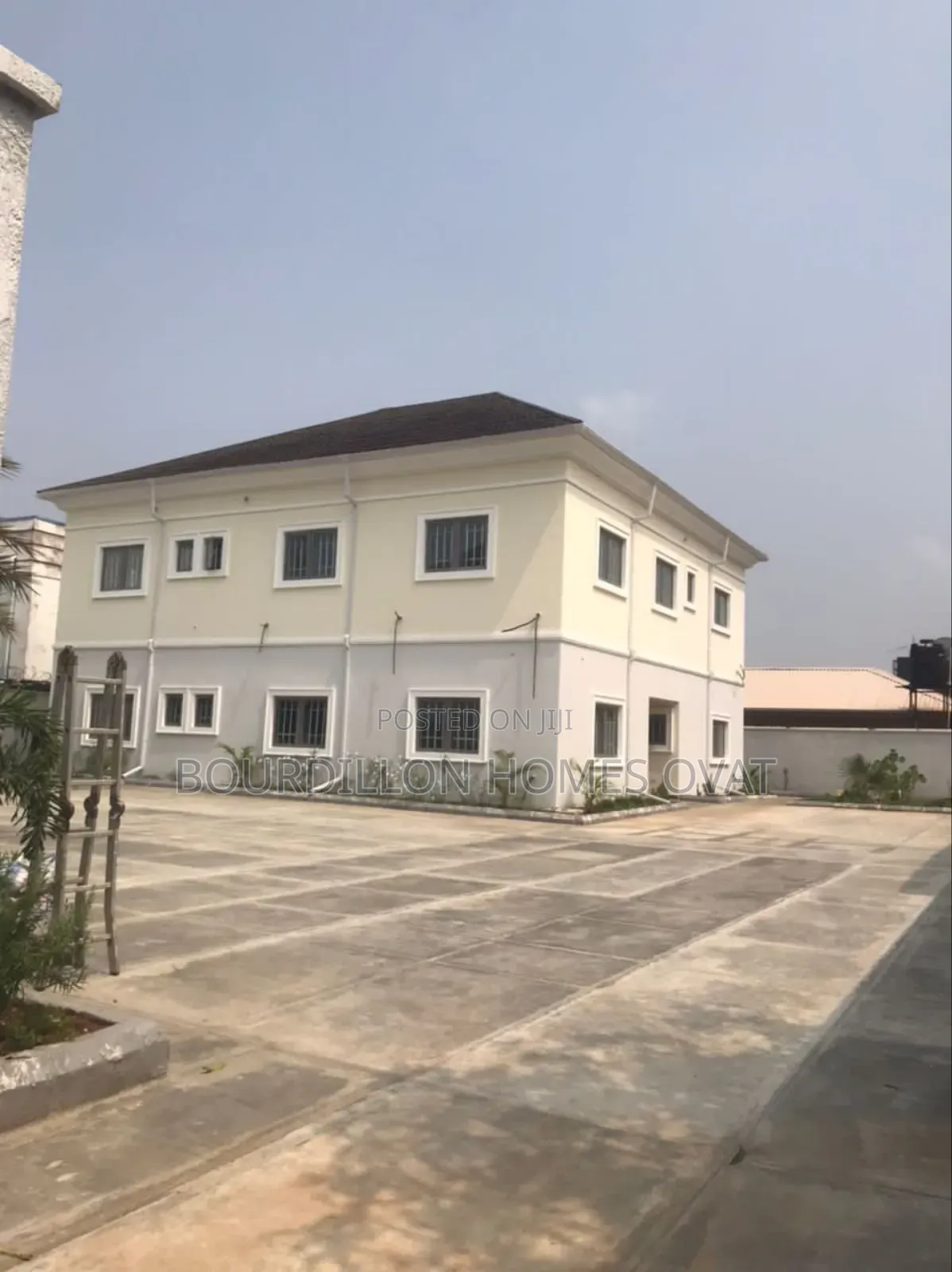 3bdrm Apartment in Lekki Phase 1 for rent