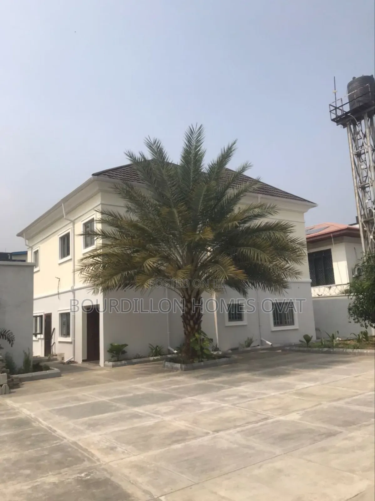3bdrm Apartment in Lekki Phase 1 for rent