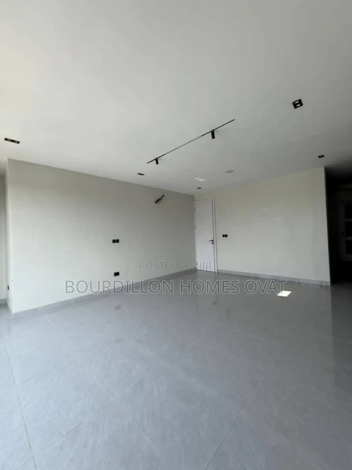 3bdrm Apartment in Lekki Phase 1 for rent