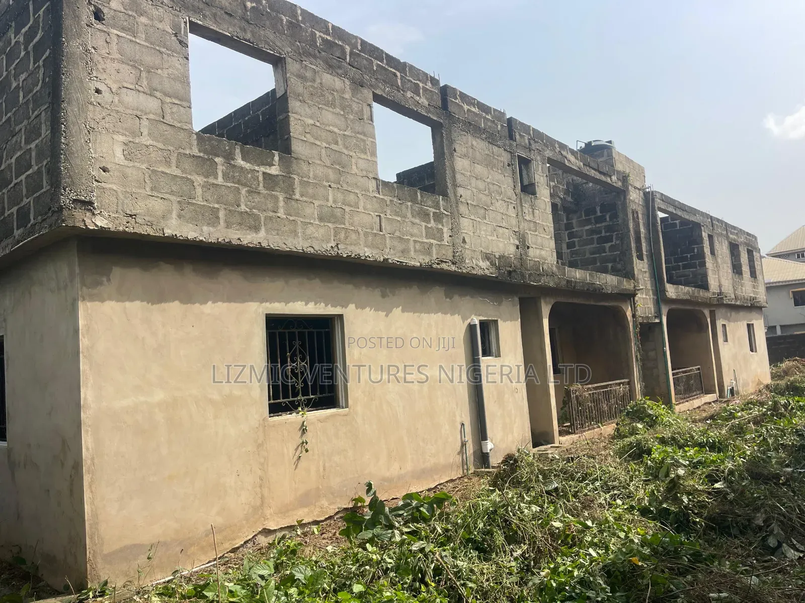 3bdrm Block of Flats in Olorunfemi, Igando / Ikotun/Igando for sale