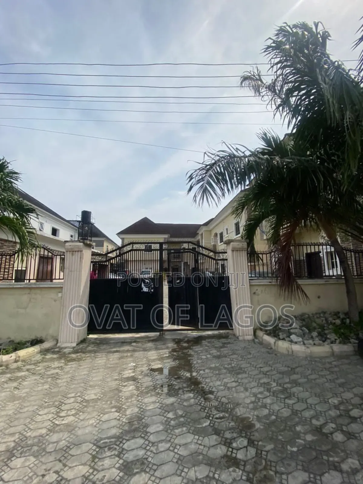 1000 Square Meters of Chevron Residential Land