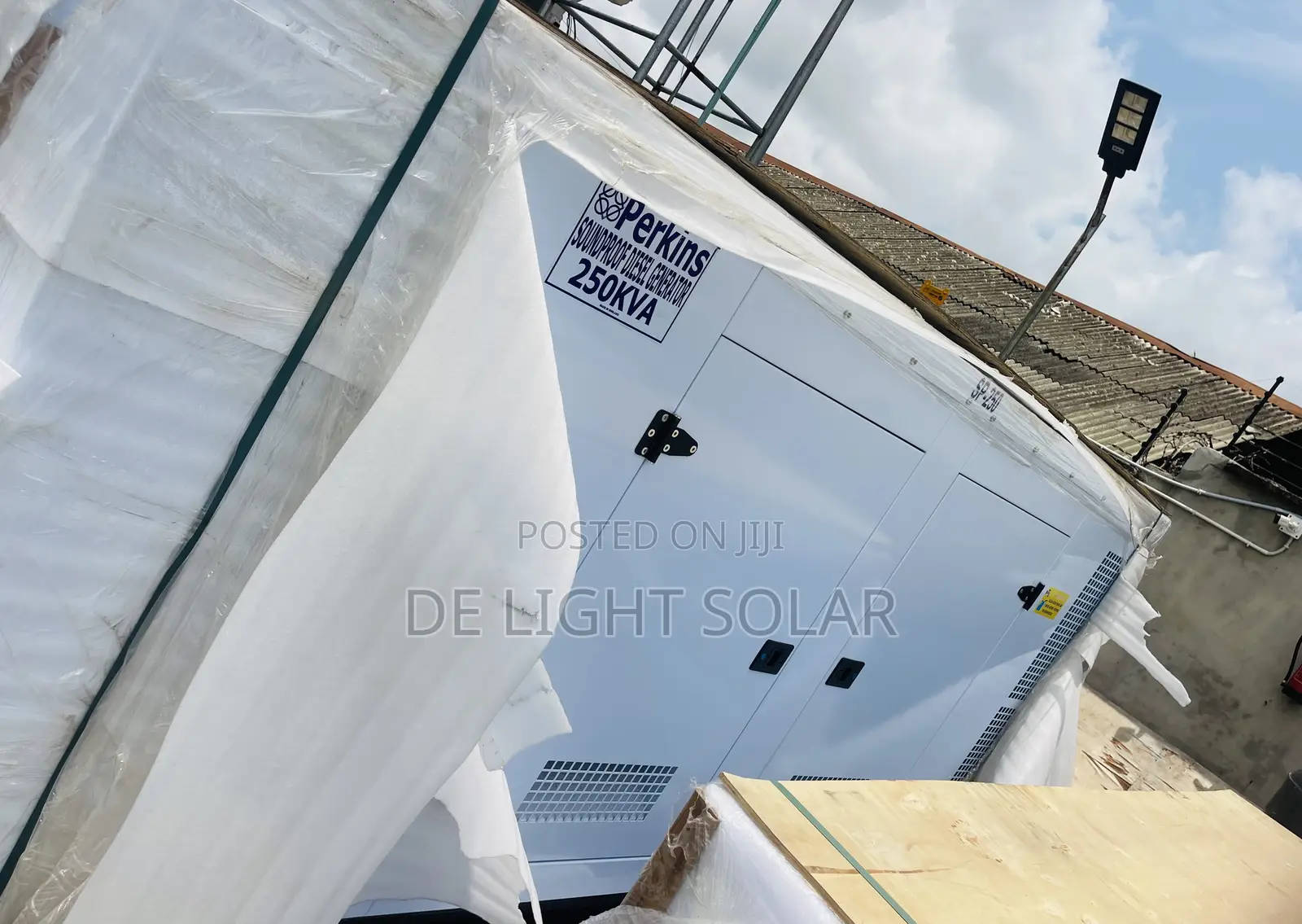 250kva Perkins Soundproof Generator