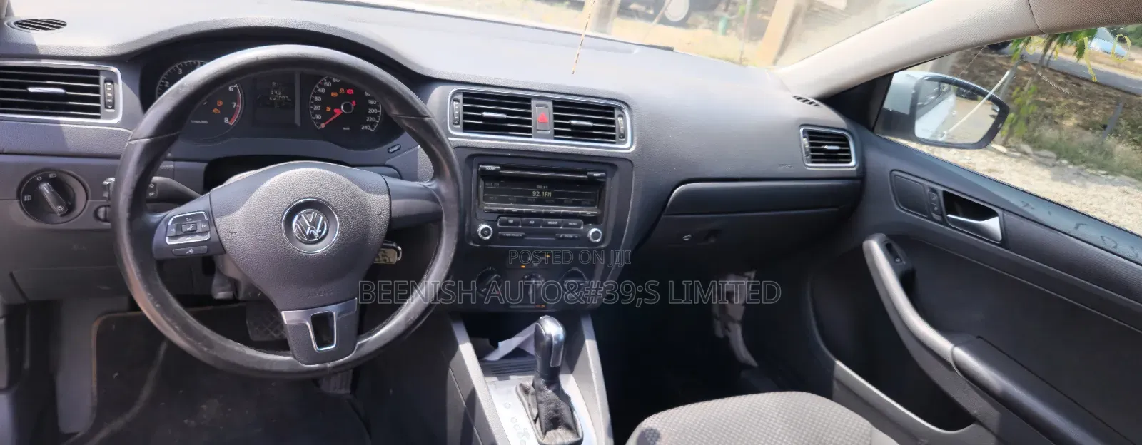 Volkswagen Jetta 4dr Sedan (2.0L 4cyl 5M) 2014 White