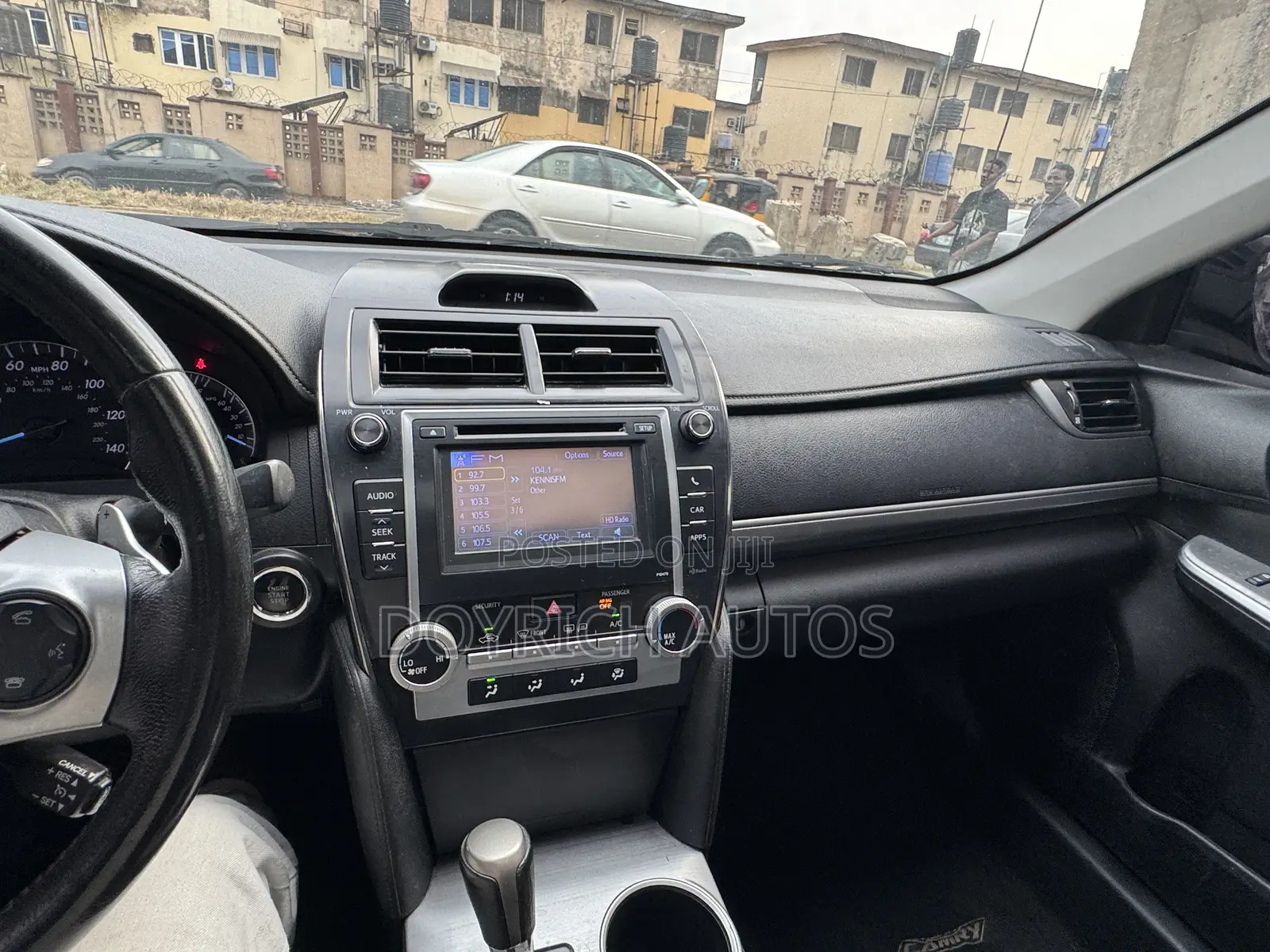 Toyota Camry SE 4dr Sedan (2.5L 4cyl 6A) 2013 Gray