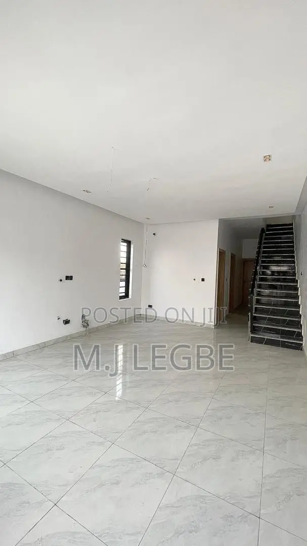 4bdrm Duplex in Chevron, Lekki for sale