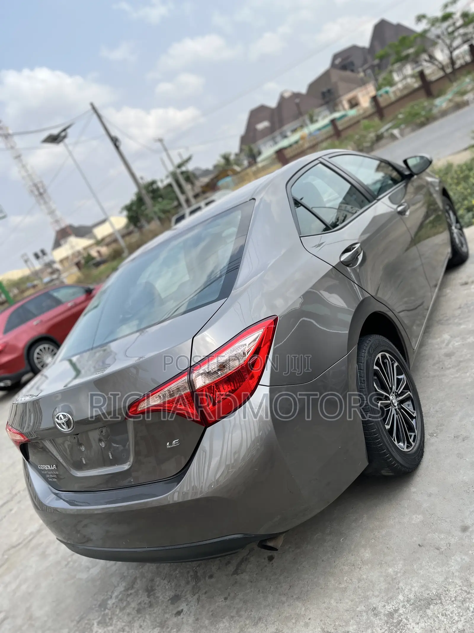 Toyota Corolla LE ECO w/Package 1 4dr Sedan (1.8L 4cyl CVT) 2017 Brown