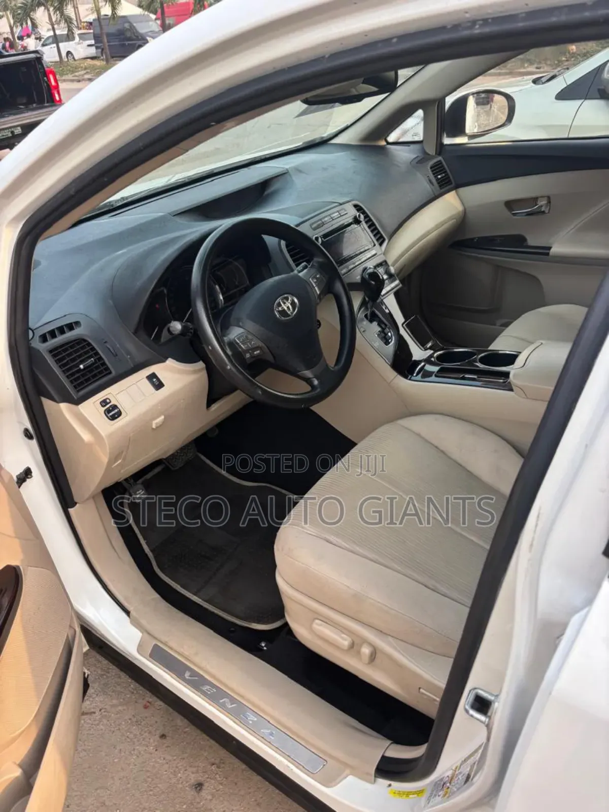 Toyota Venza 2010 White
