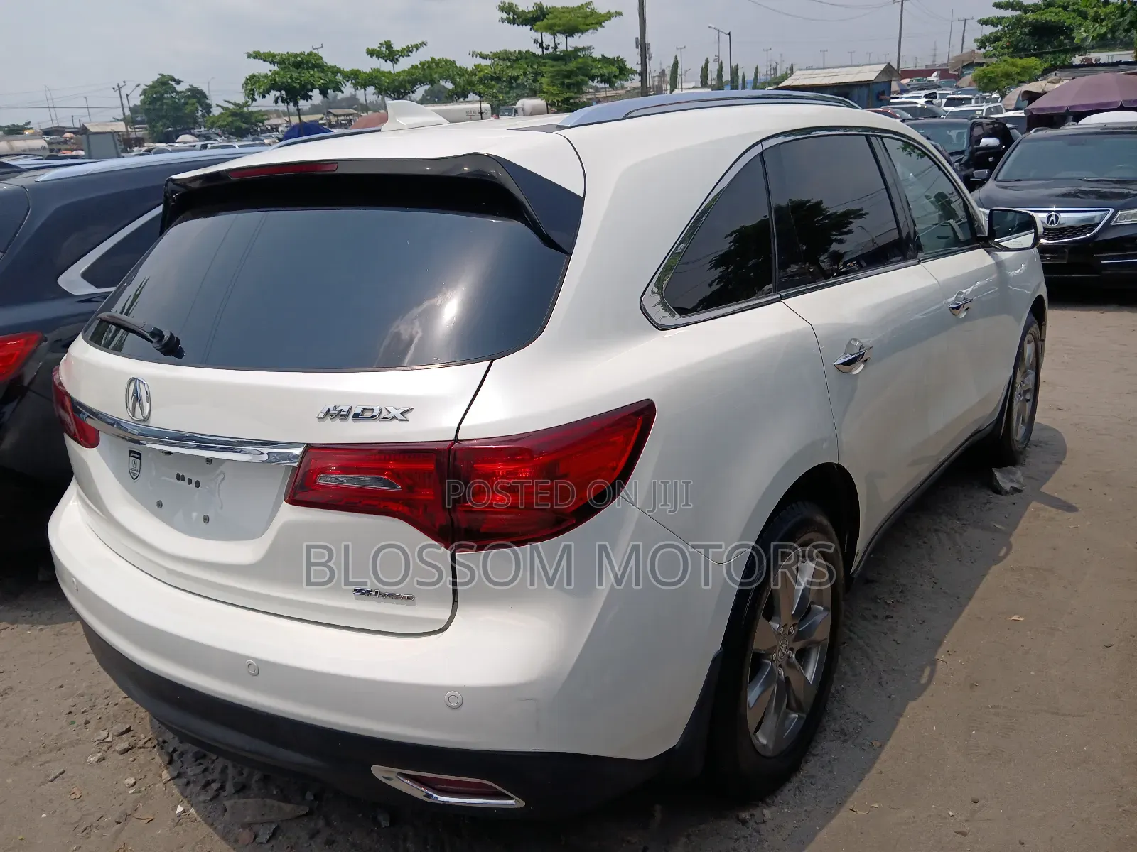 Acura MDX 4dr SUV w/Advance, Entertainment Packages (3.5L 6cyl 6A) 2014