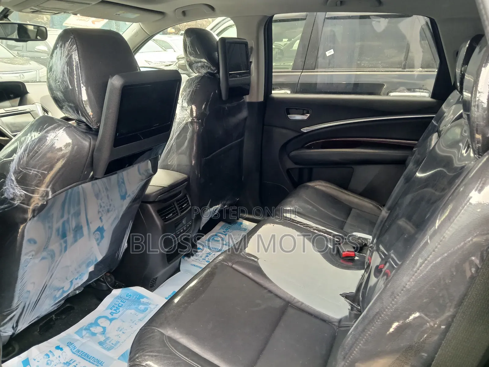 Acura MDX Advance and Entertainment Packages 4dr SUV (3.5L 6cyl 6A)