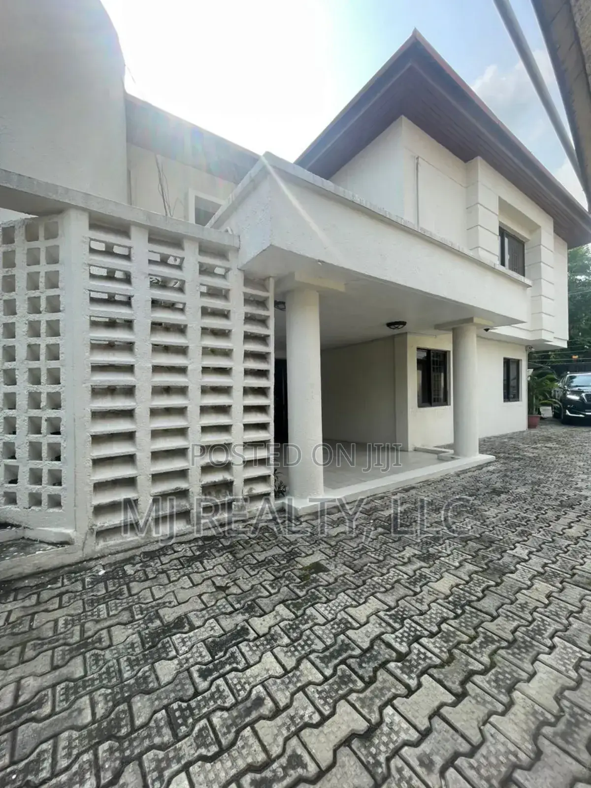 6bdrm Duplex in Parkview Estate for rent
