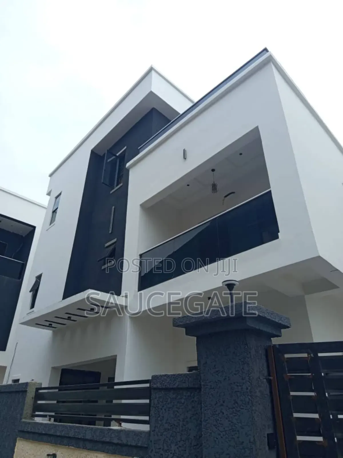 5bdrm Duplex in Lilly Estate, Apple Junction for sale