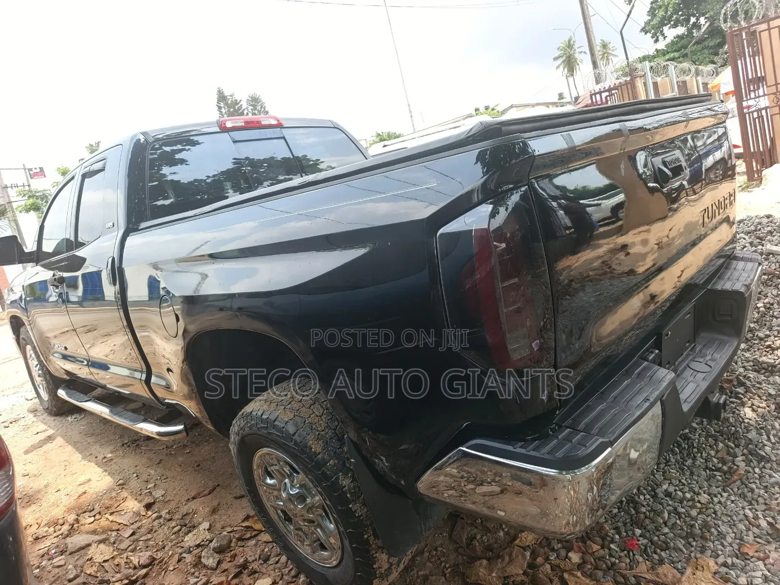 Toyota Tundra 2015 Black