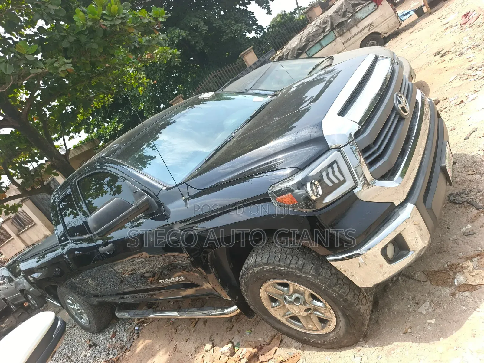 Toyota Tundra 2015 Black