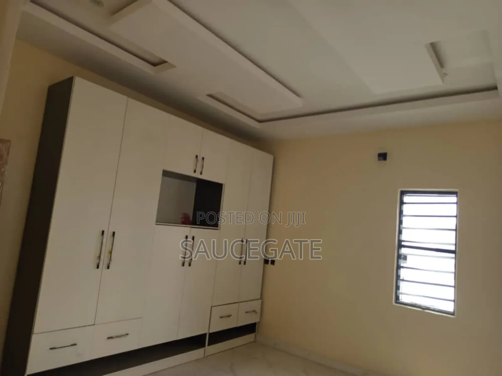 5bdrm Duplex in Lilly Estate, Apple Junction for sale