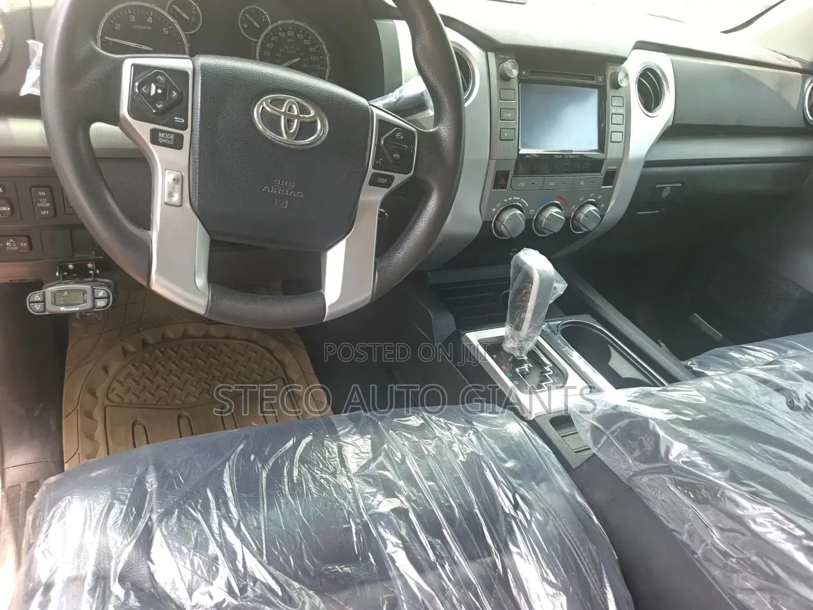 Toyota Tundra 2015 Black