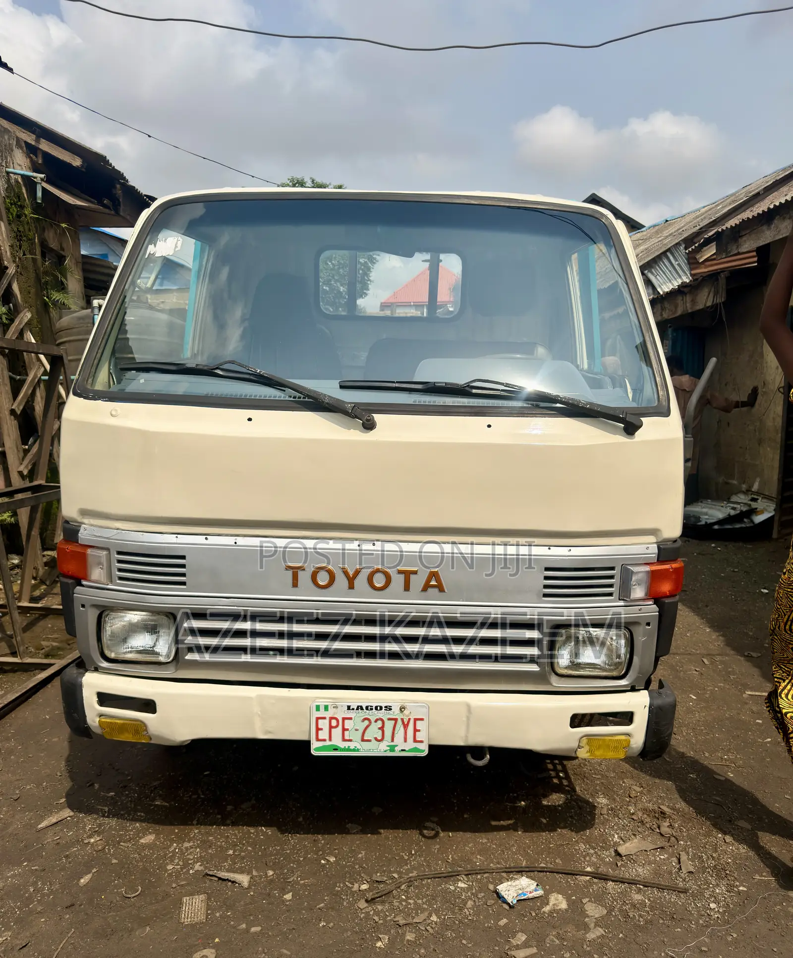 Toyota Dyna 100 Registered 4 Tyres