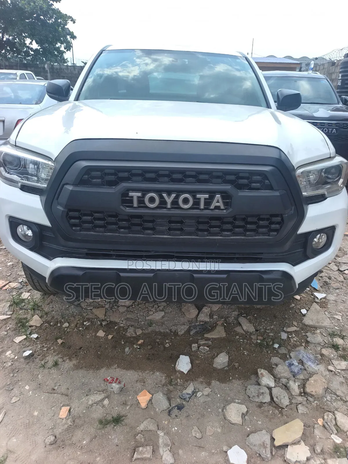 Toyota Tacoma 2017 White