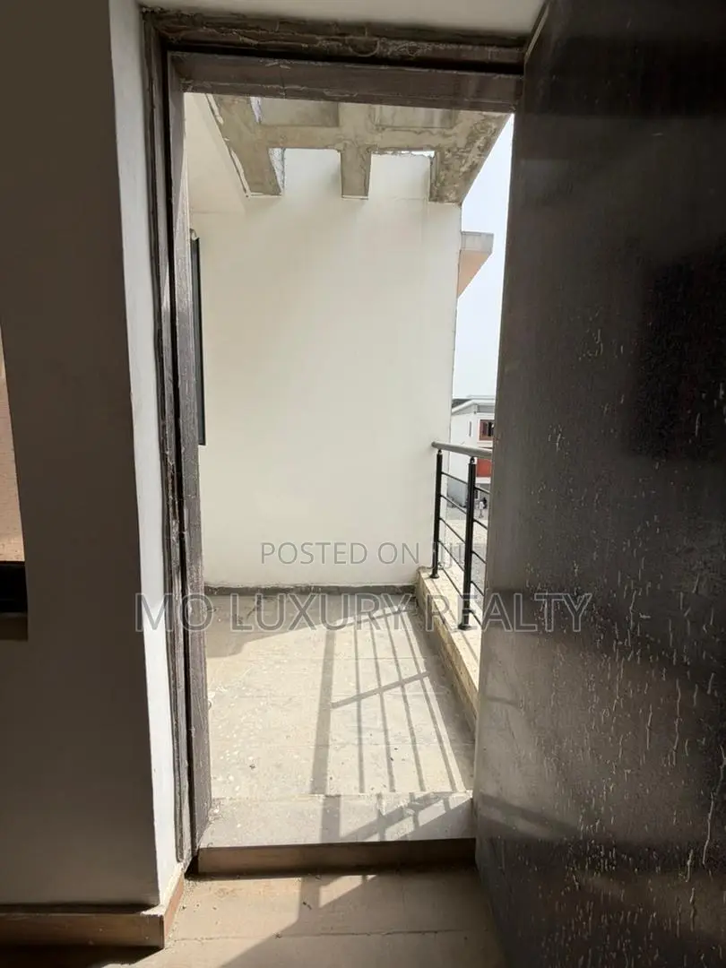 4bdrm Townhouse / Terrace in Ikate-Elegushi for rent