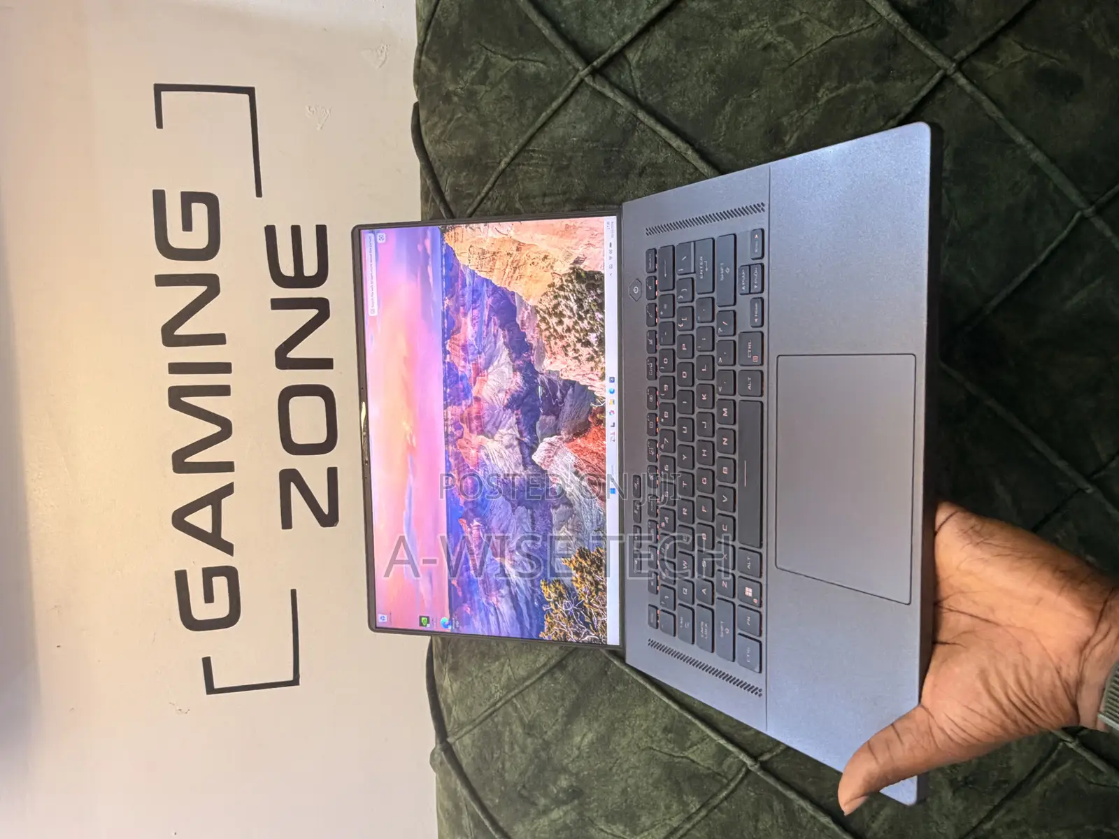 Laptop Asus ROG Zephyrus G16 16GB Intel Core i9 SSD 1T