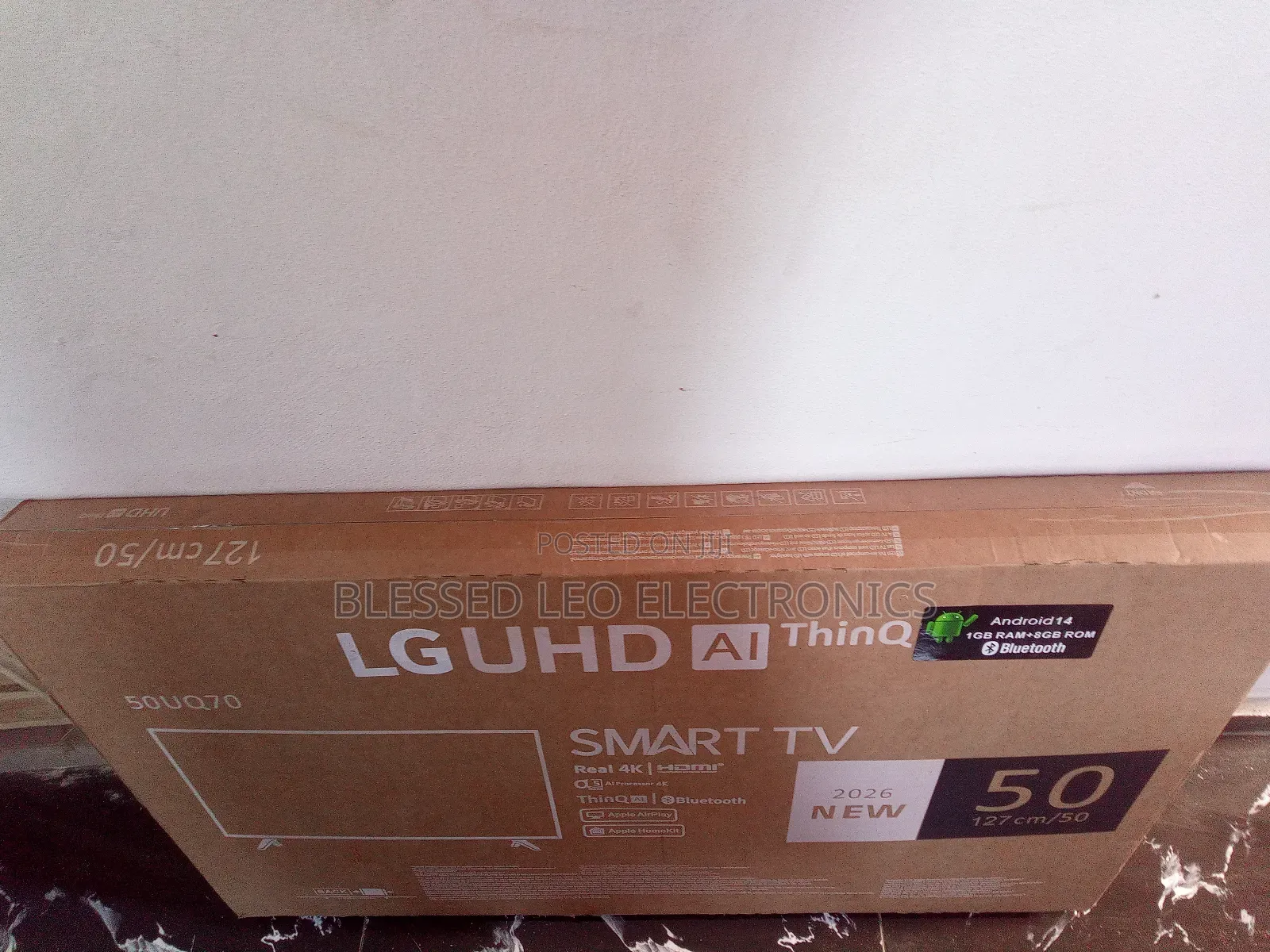 50 Inches With Building Streaming