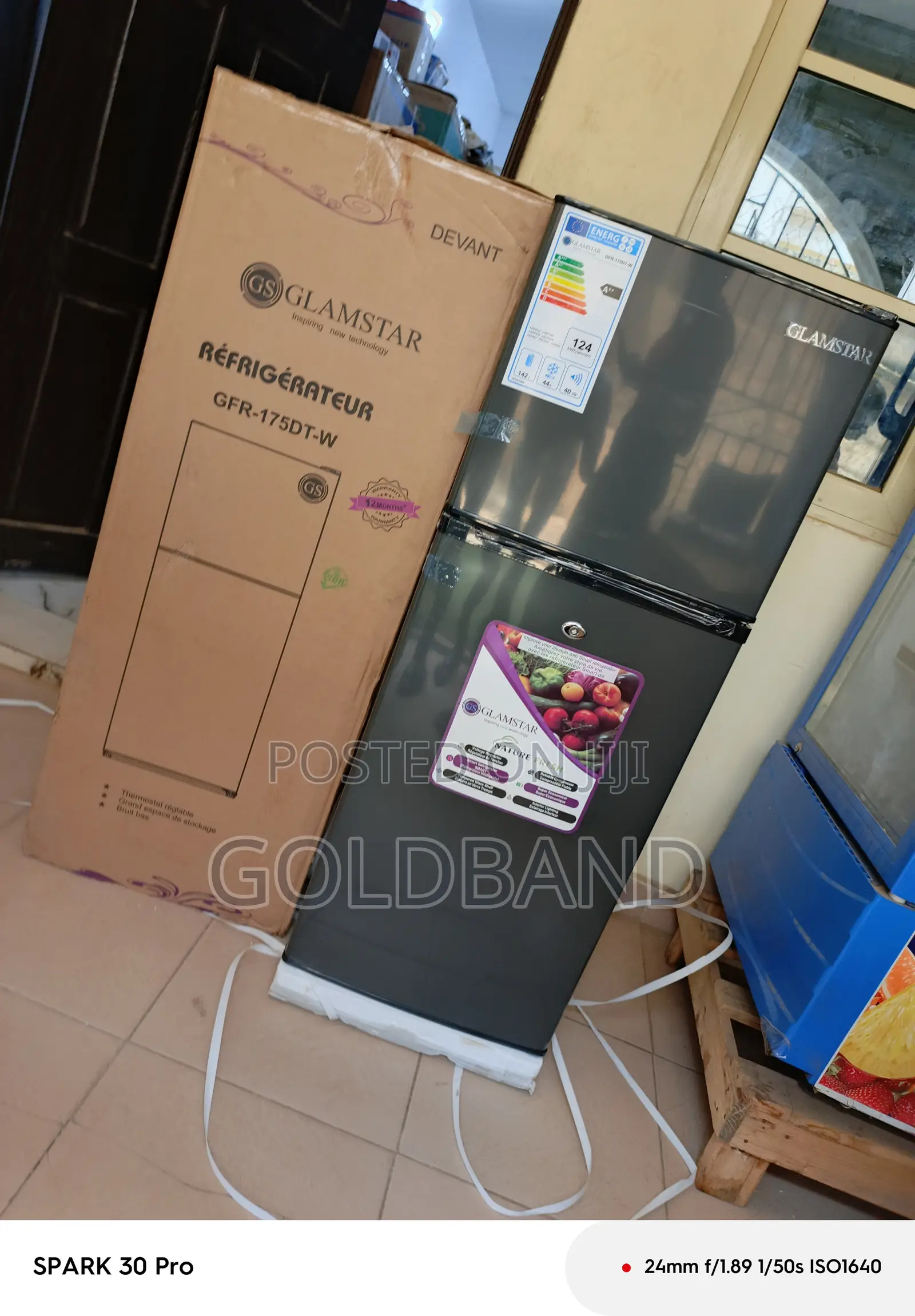 Glamstar 175l Refrigerator – Compact Kitchen Fridge