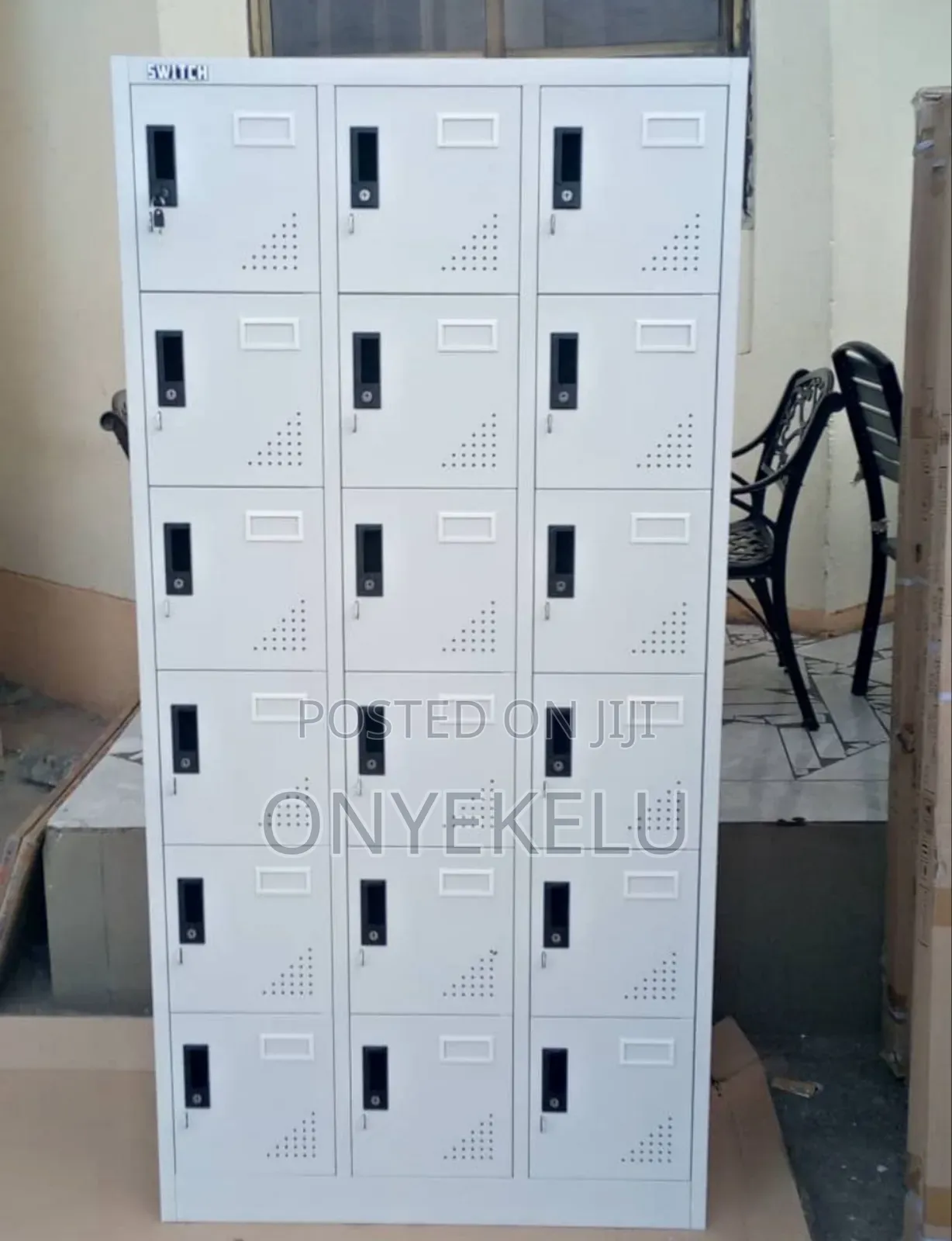 18 Units Cabinet Locker