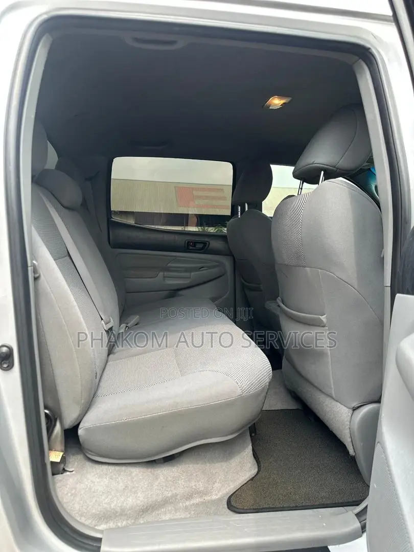 Toyota Tacoma Double Cab V6 2010 Silver