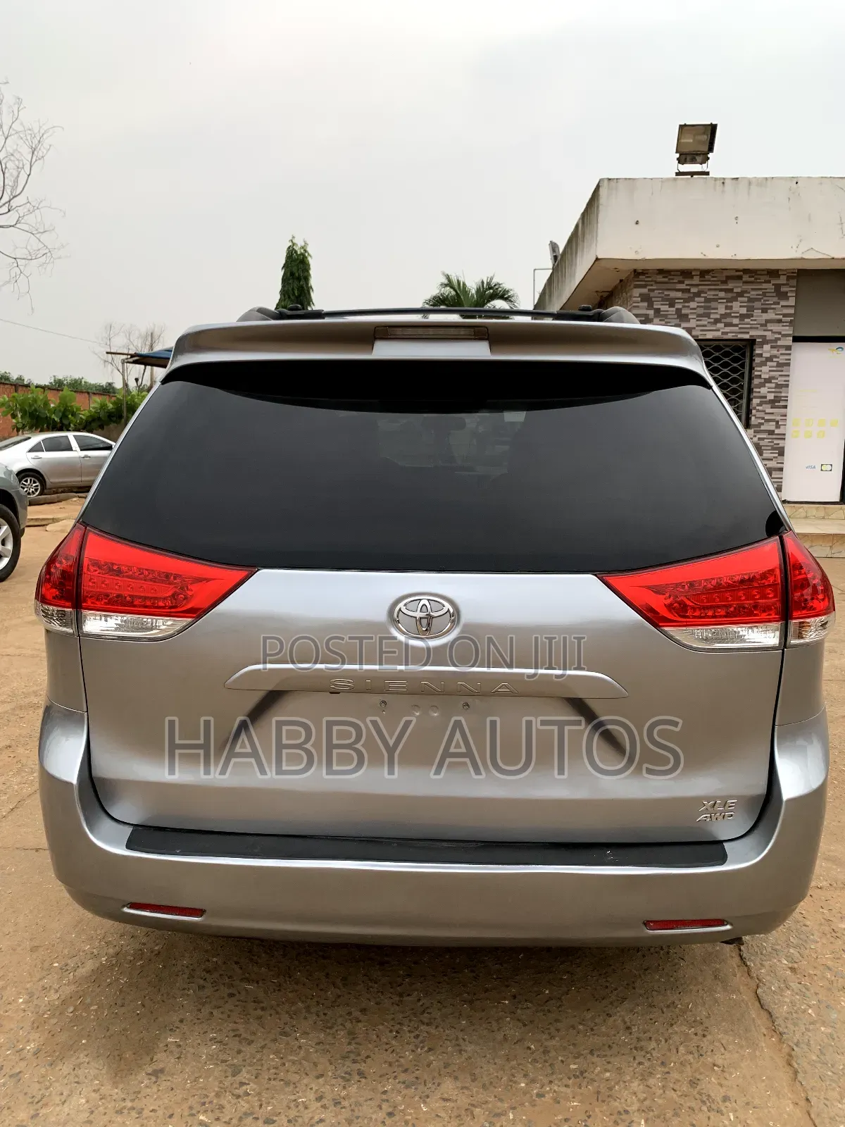 Toyota Sienna XLE 7 Passenger 2011 Silver