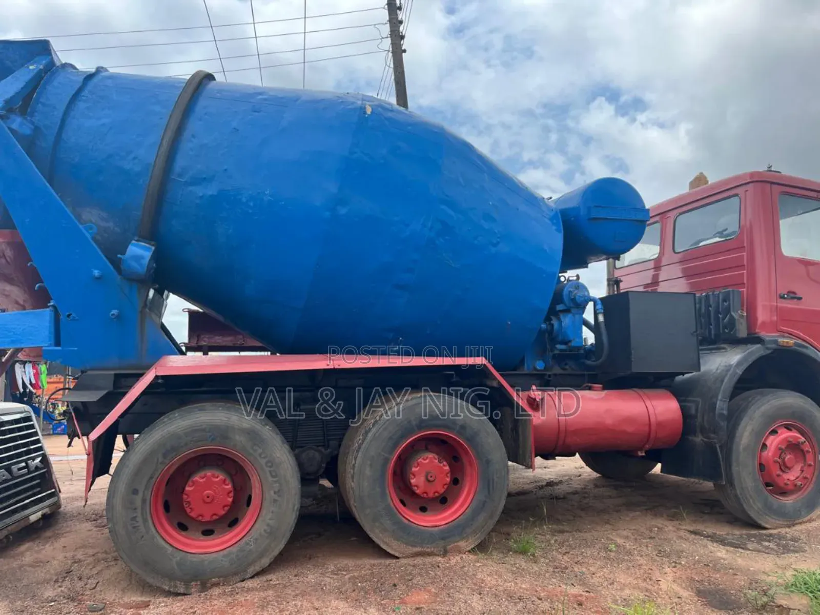 6 Cubic Meters Mercedes Mobile Concrete Mixer - Nigerian Use