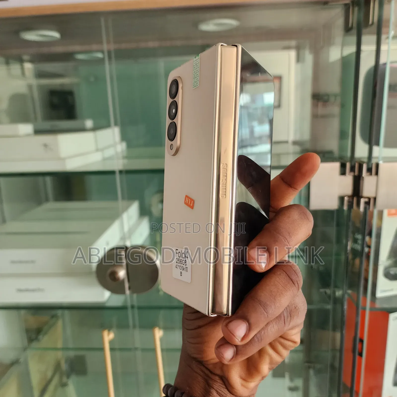 Samsung Galaxy Z Fold4 256 GB Gold