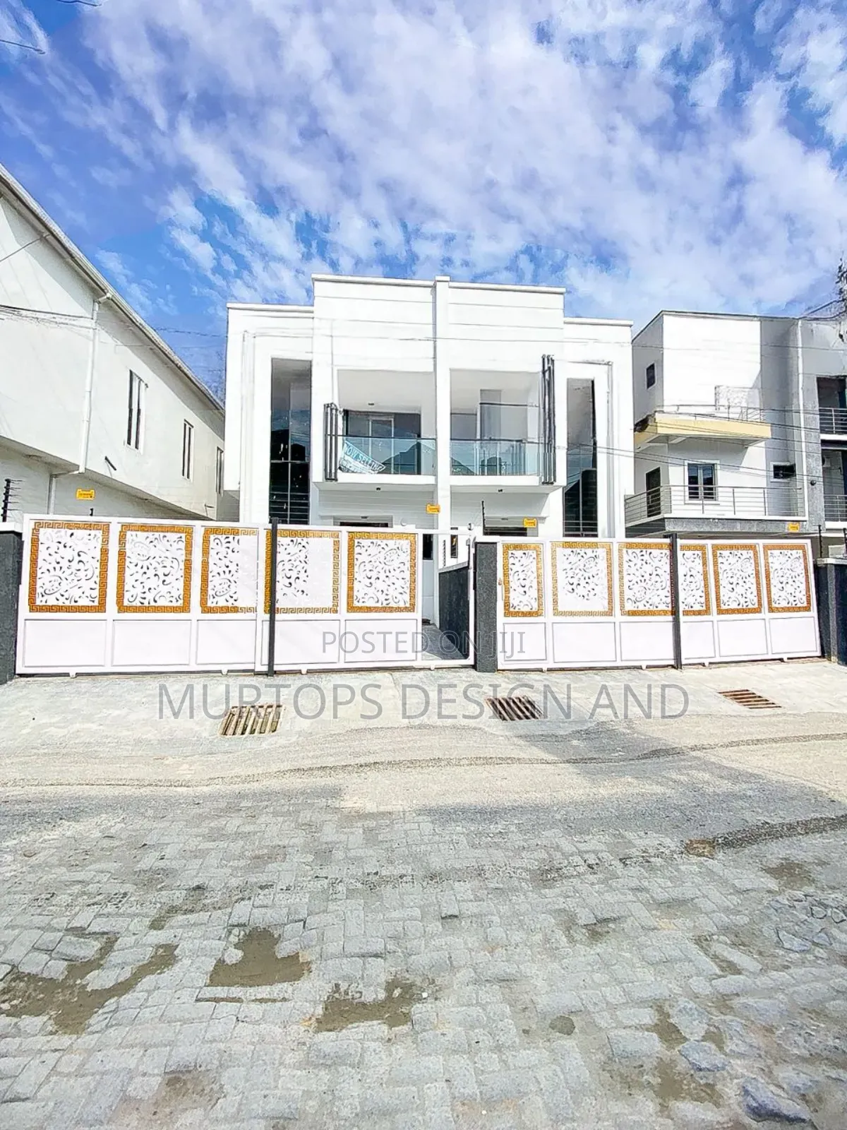 4bdrm Duplex in Ikota for sale