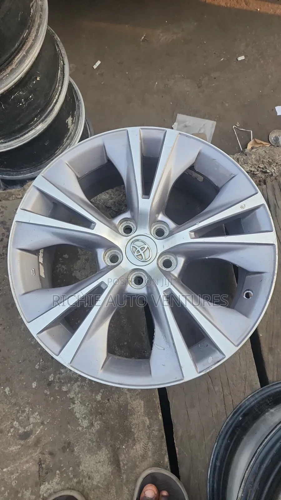 18inch Toyota Highlander 2015 Rim.
