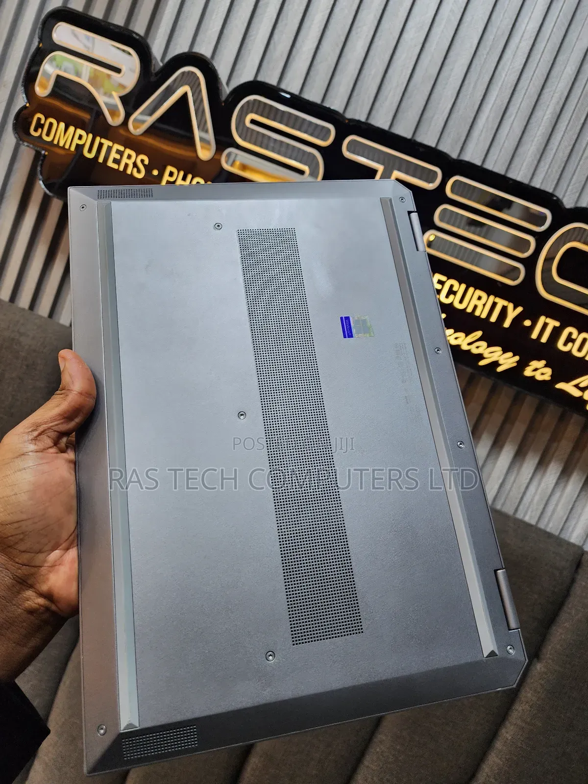 Laptop HP ZBook Studio G5 32GB Intel Xeon SSHD (Hybrid) 512GB