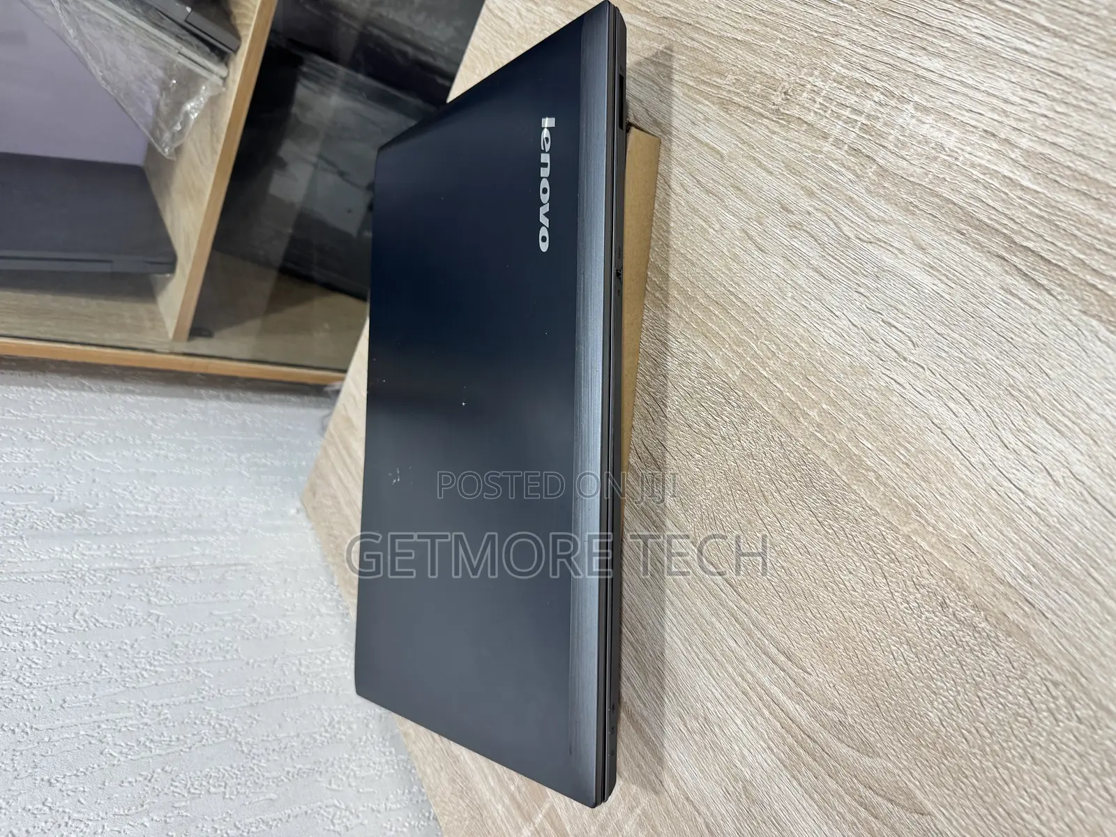 Laptop Lenovo IdeaPad V570 6GB Intel Core i5 HDD 320GB