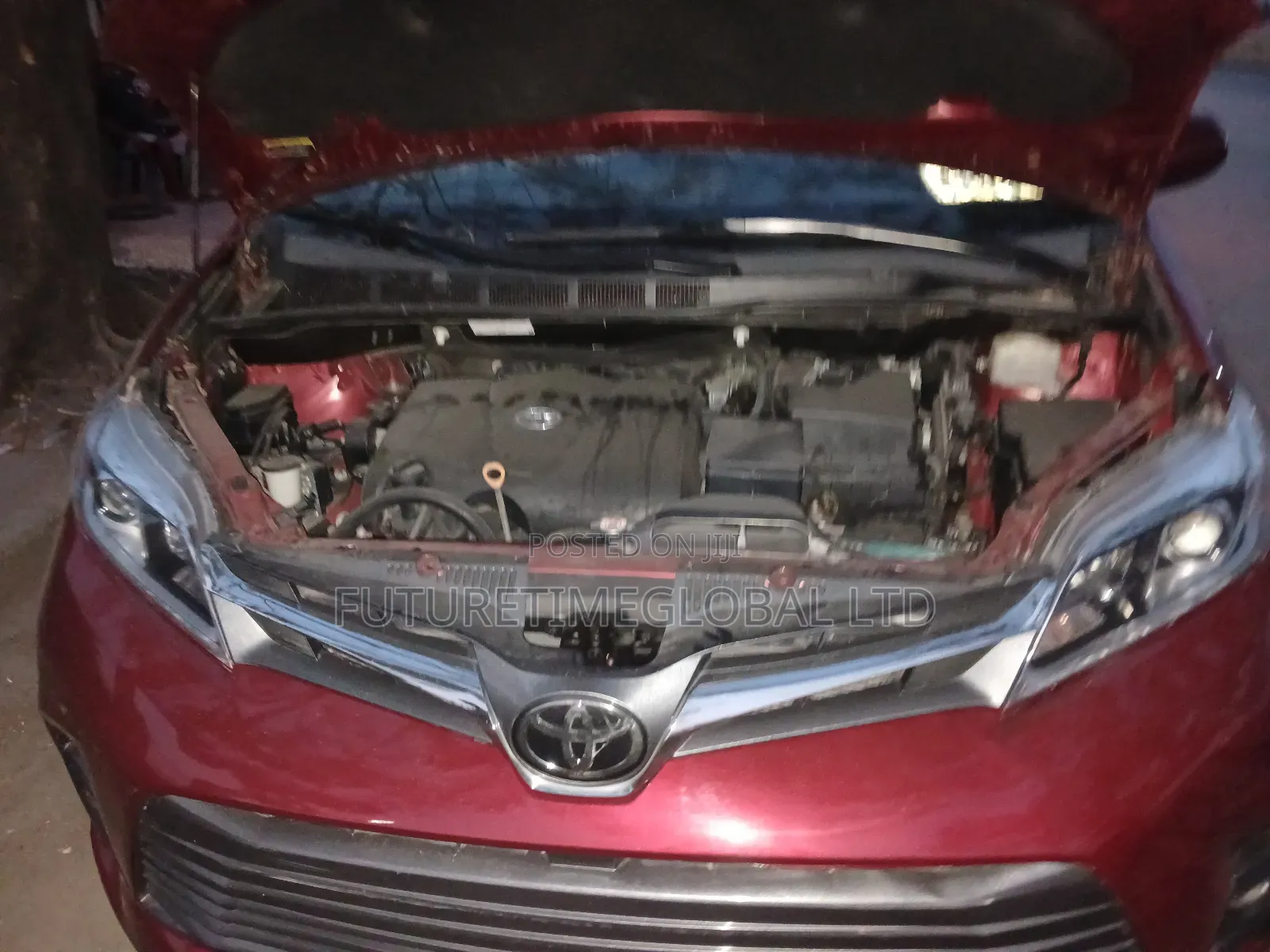 Toyota Sienna 2018 Red