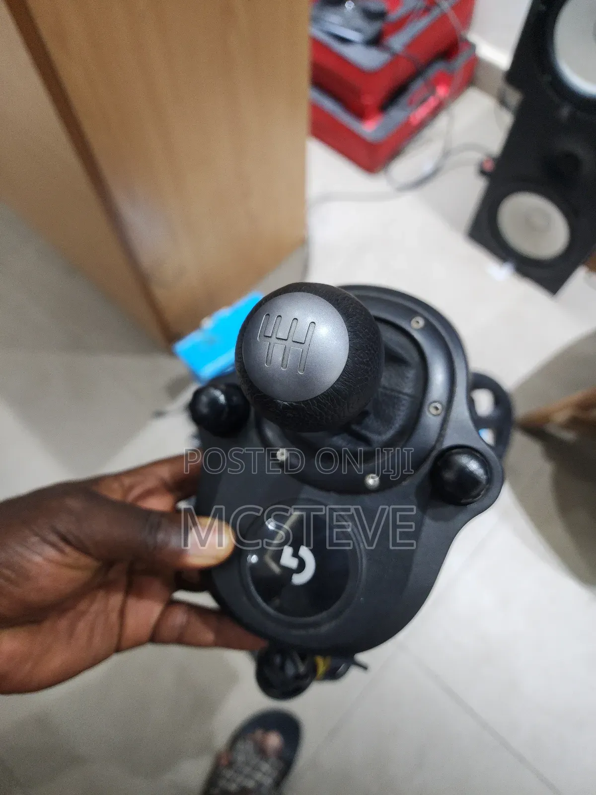 Logitech G29 Driving Force Wheel With Driving Force Shift Gear
