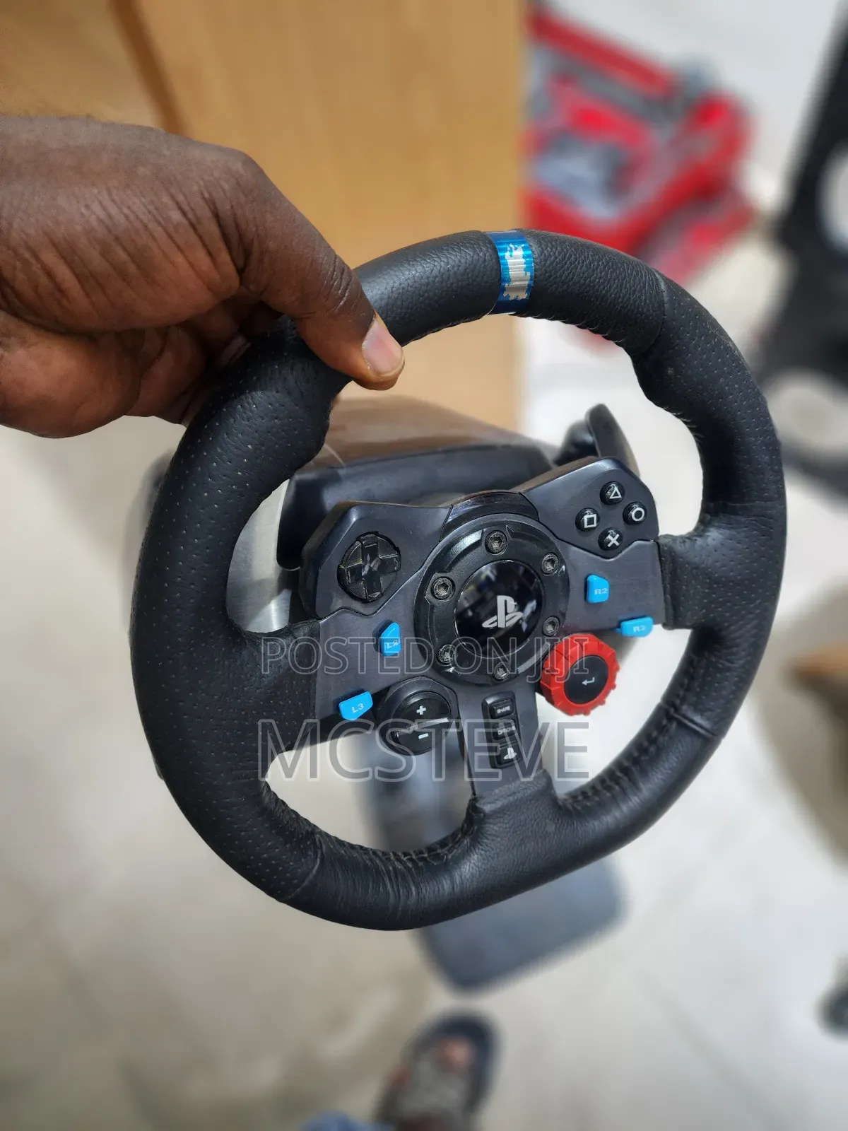 Logitech G29 Driving Force Wheel With Driving Force Shift Gear