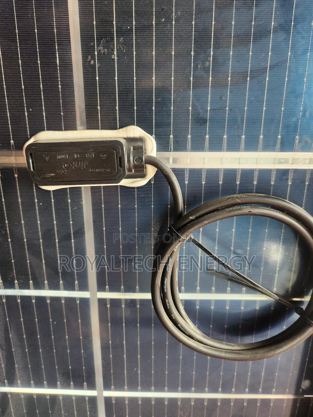650watts Jinko Bi-Fecial 144cell Panels