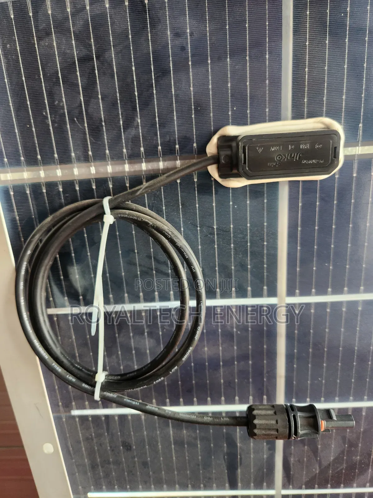 650watts Jinko Bi-Fecial 144cell Panels