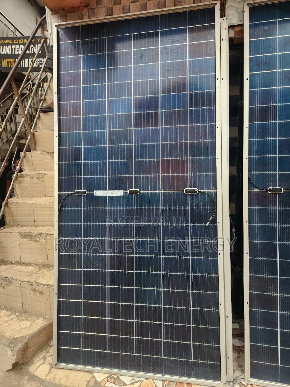 650watts Jinko Bi-Fecial 144cell Panels