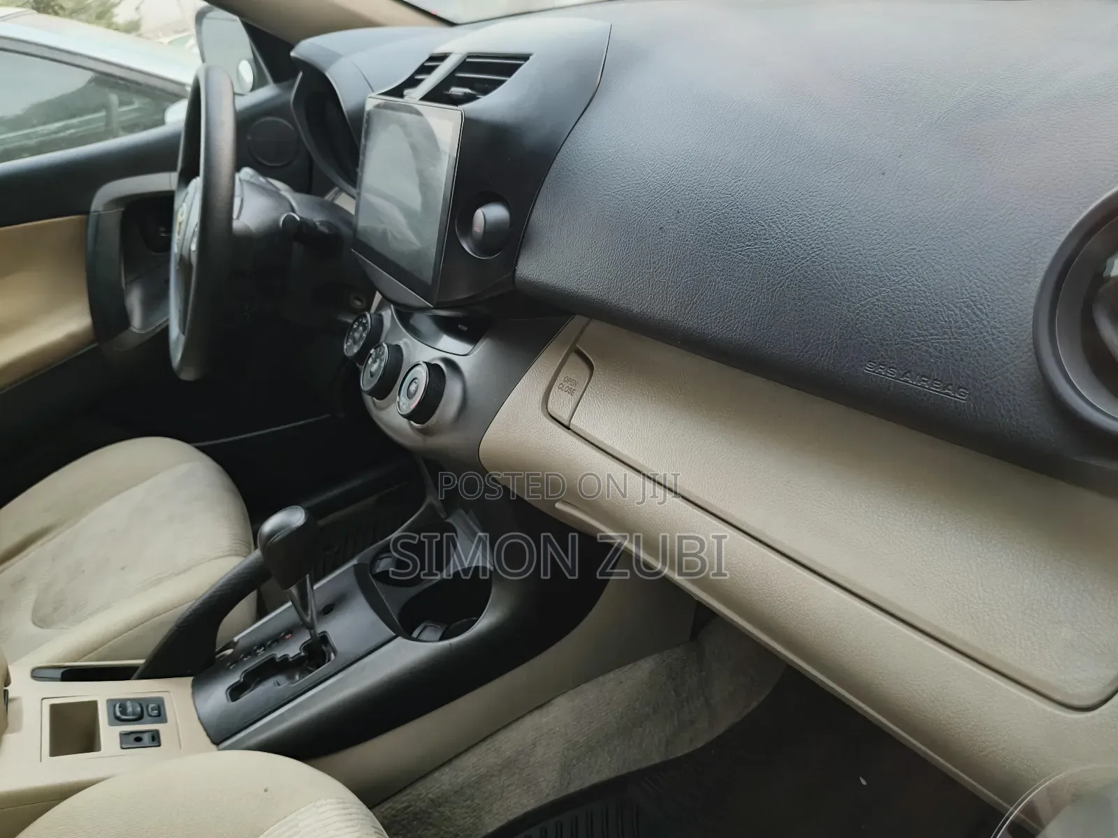 Toyota RAV4 2.5 2010 Gold
